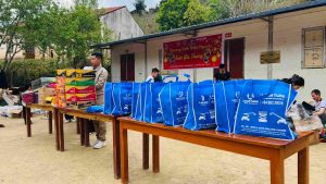 qua-tang-ho-ngheo-ban-Ong-Ly-cong-ty-Lam-Tung