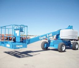 Xe nâng người Genie S40