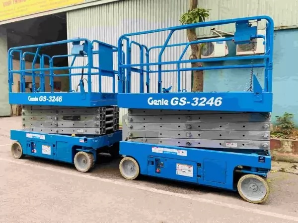 Xe nâng người 12m- nguyên bản