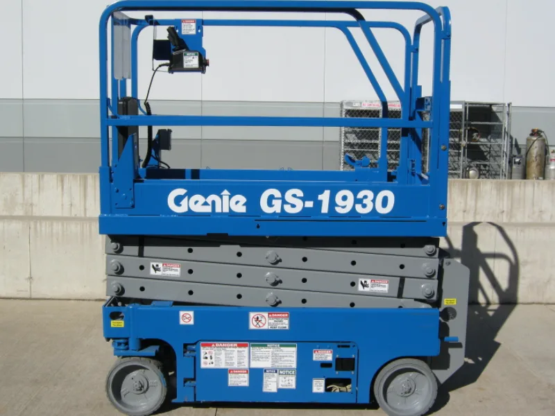 hình ảnh xe nâng người 8m genie 1930