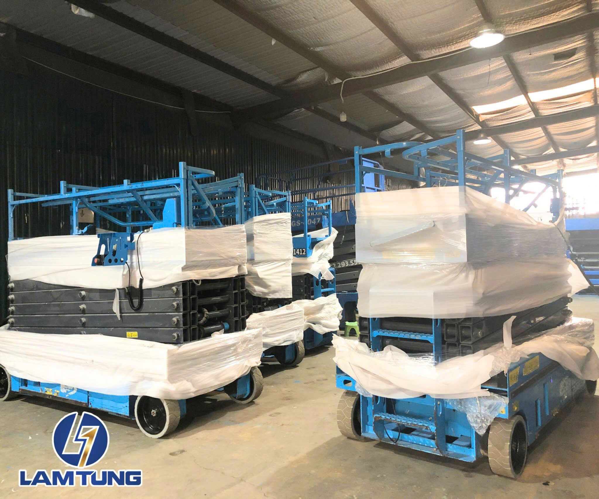 z6809028132344_bb2a29f61bc2823dc8d47f5a7e6d258f xe nâng người 16m